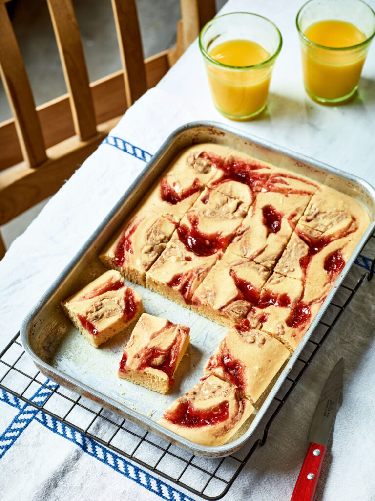 Easy Nadiya Hussain Cake & Bake Recipes incl Cheesecake, Brownies