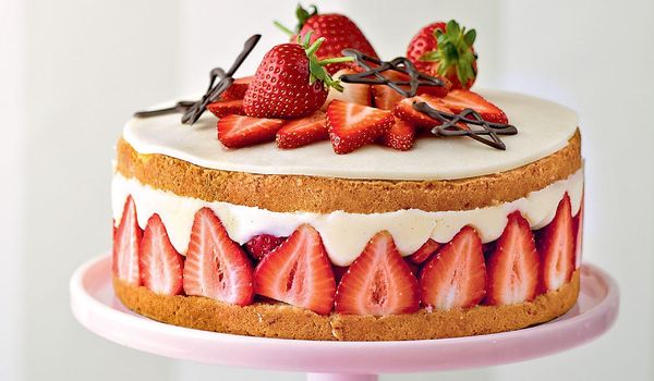 5 Stunning Summer Strawberry Bakes