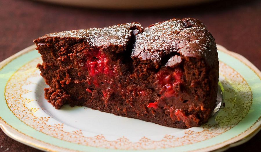 Nigella Lawson's Chocolate Raspberry Pudding Cake Recipe | How to Eat