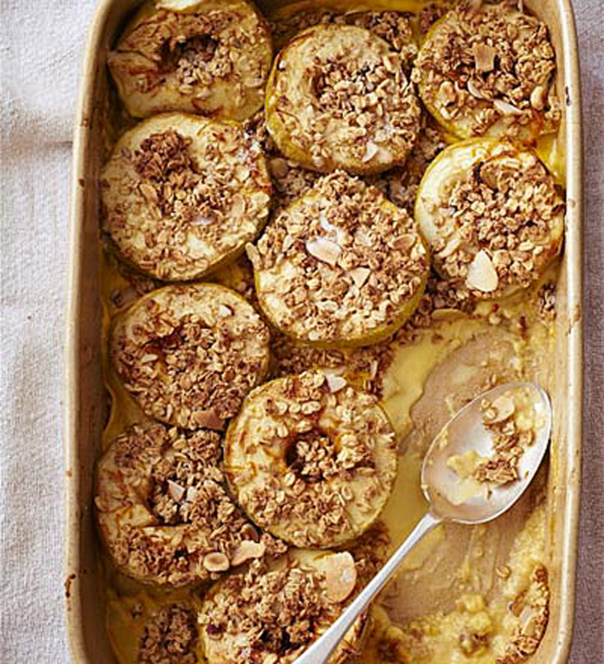 Crunchy Custard-Baked Apples