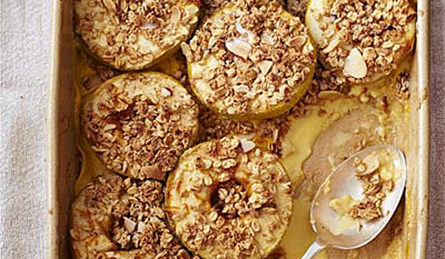 Crunchy Custard-Baked Apples