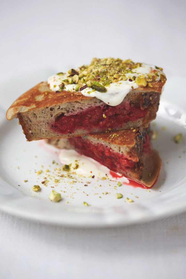Berry Pocket Eggy Bread Pistachios, Yoghurt, Honey & Cinnamon