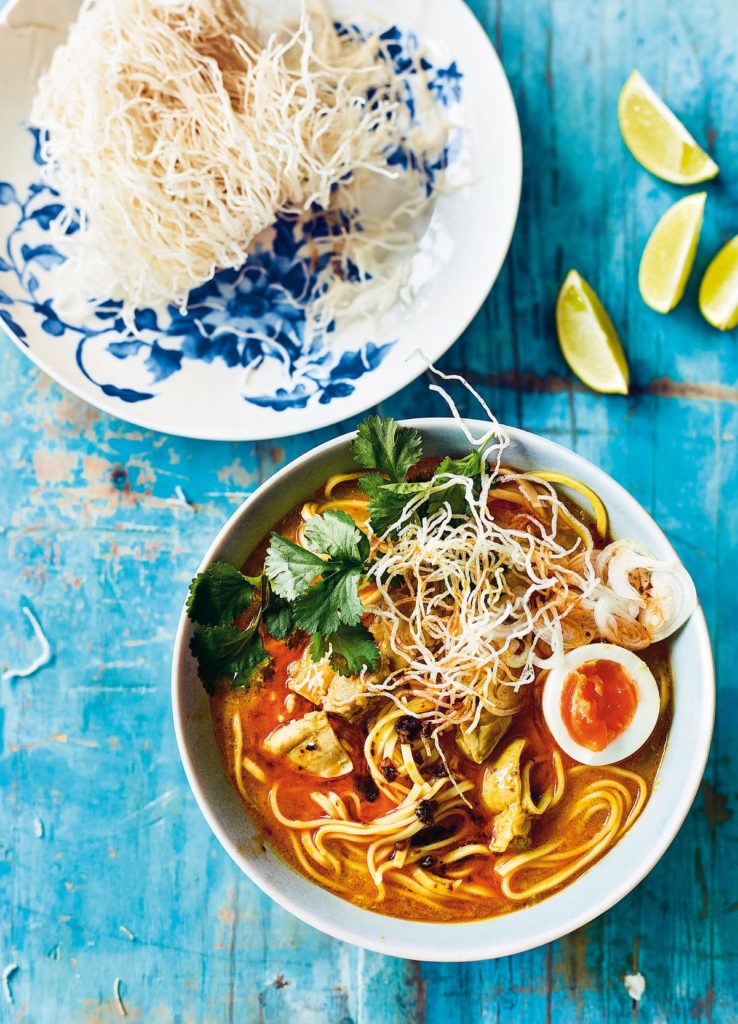 Coconut Chicken Noodles: Ohn no Khauk Swe