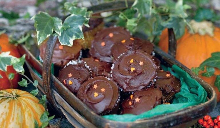Chocolate and Peanut Butter Cupcakes