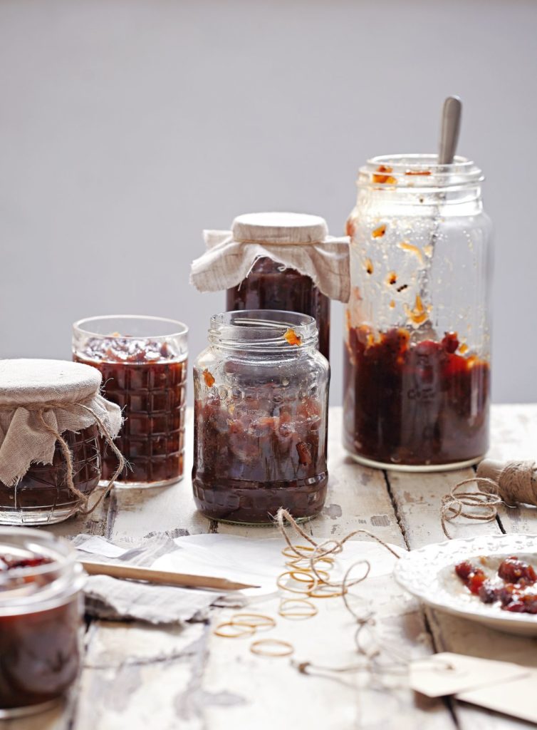 Apple and Sultana Chutney