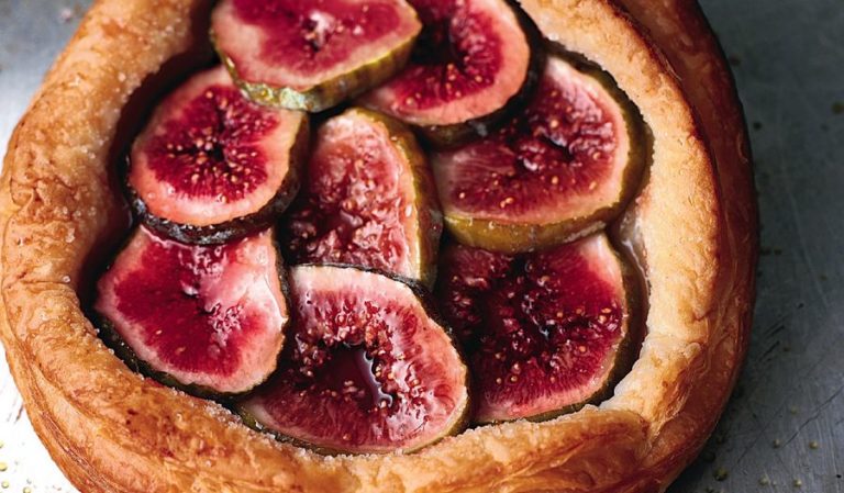 Light Fig Tarts with Crème Fraîche