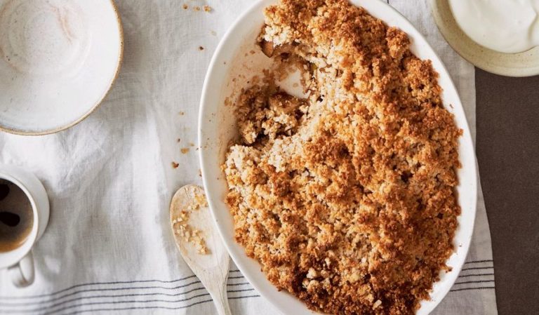 Coconut and Almond Pear Crumble | Vegan and Gluten Free