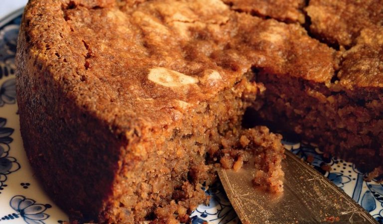 Walnut Cake with Brandy (tarta de nuez con brandy)