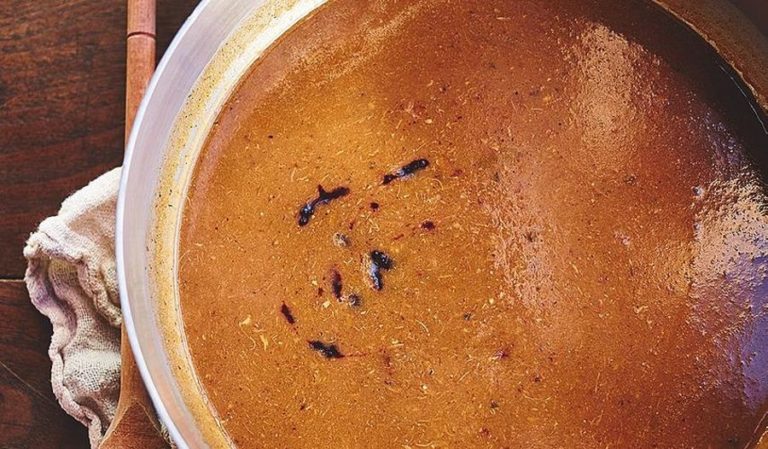 Jamie Oliver Easy Make-Ahead Christmas Gravy Recipe