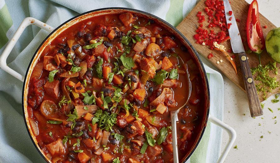Spiced Ham and Black Bean Stew Recipe | Eat Well For Less BBC 1