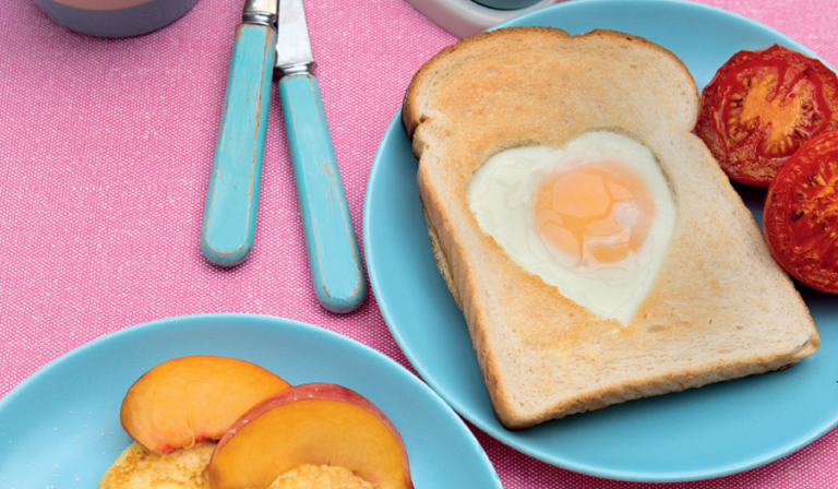 3 Ideas for an Extra-Special Breakfast in Bed