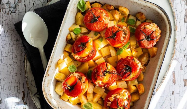 Italian Baked Tomatoes Stuffed with Rice | Pomodori col Riso from Rome