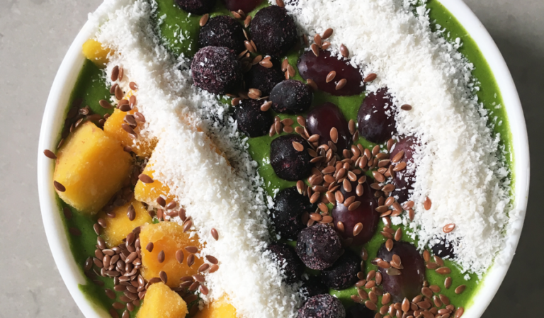 Cook from the Book: Forever Young Smoothie Bowl from Juiceman