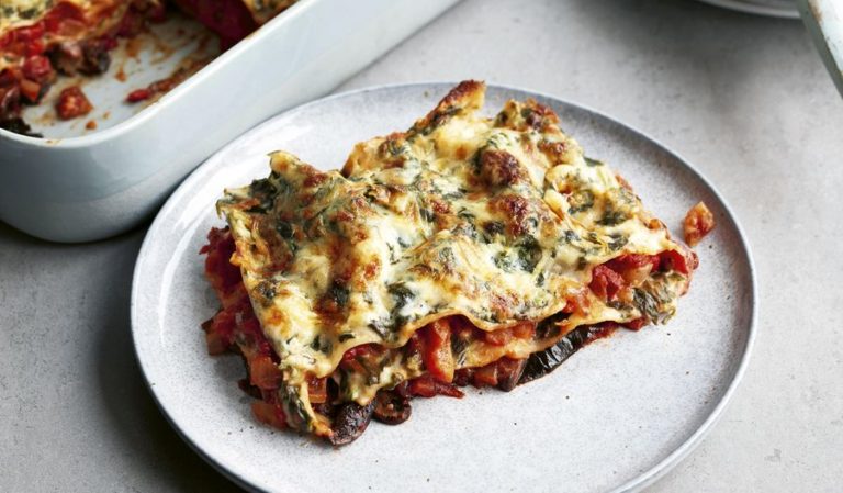 Five Vegetable Lasagne | Low-calorie Vegetarian Recipes