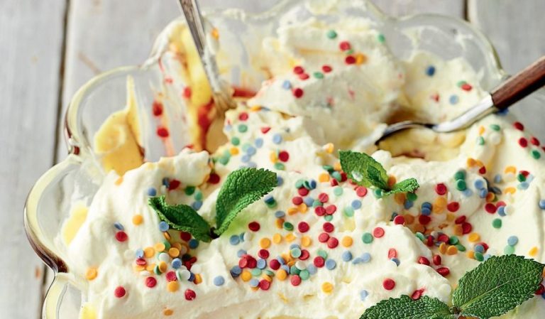 Nan’s Too-Boozy Trifle
