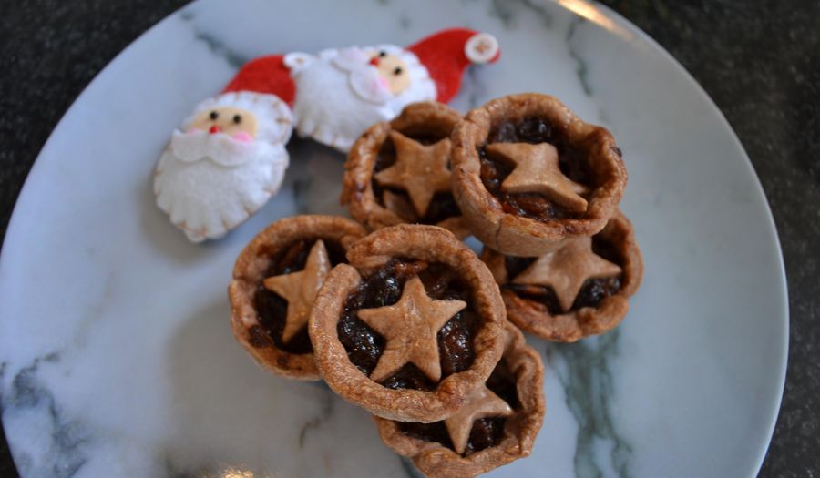 Easy Christmas Mince Pies with Chocolate Pastry
