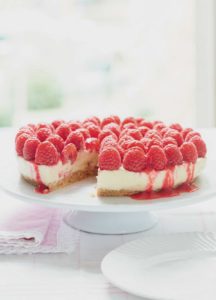 Best Summer Berry Cakes & Bakes 