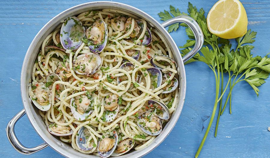 Mary Berry's Seafood Spaghetti alle Vongole Recipe | Quick Cooking BBC 2