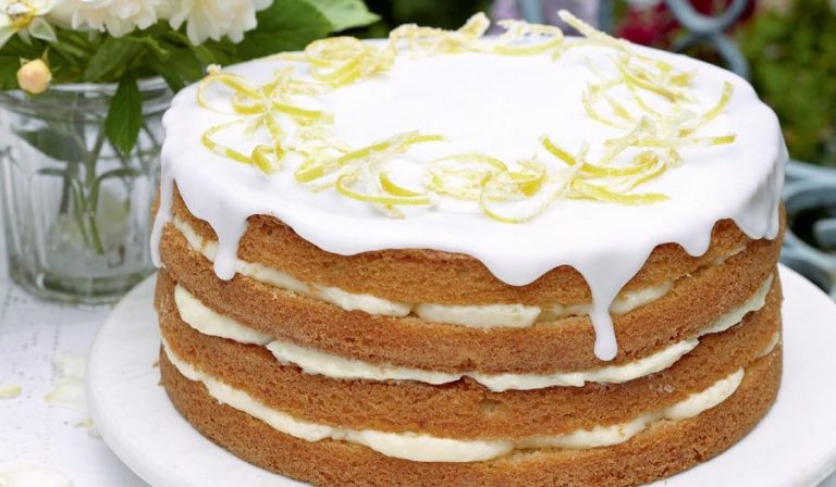 Whole Lemon Cake with Lemon Cheesecake Icing