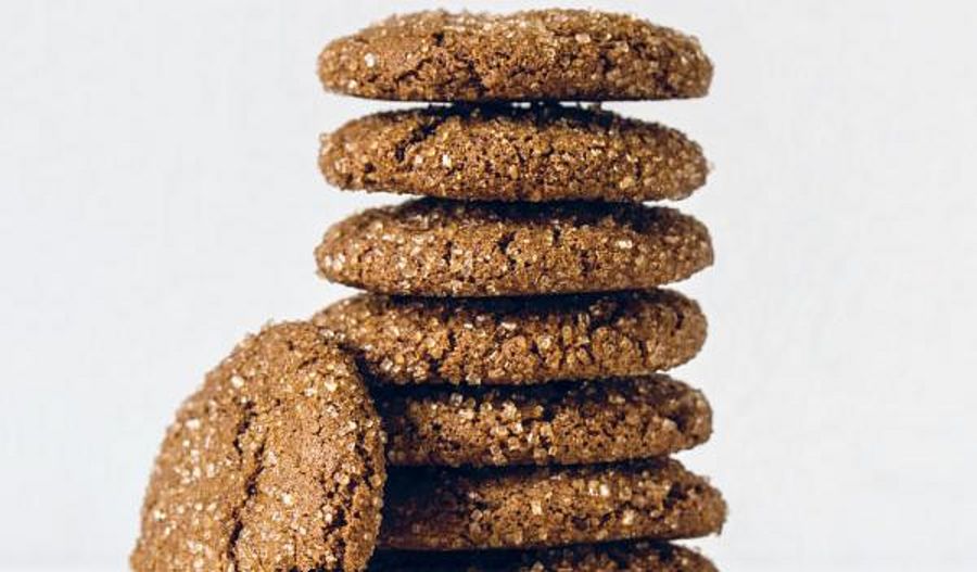Chewy Molasses Spelt Cookies | Vegan Baking
