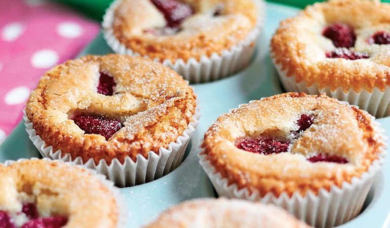 Little Coconut and Raspberry Cakes