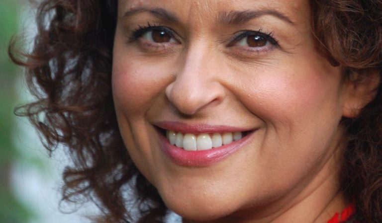 What My Mother Taught Me: Nadia Sawalha's Childhood