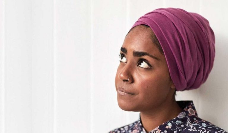 Nadiya Hussain's Piccalilli Macaroni Cheese Recipe | Family Favourites