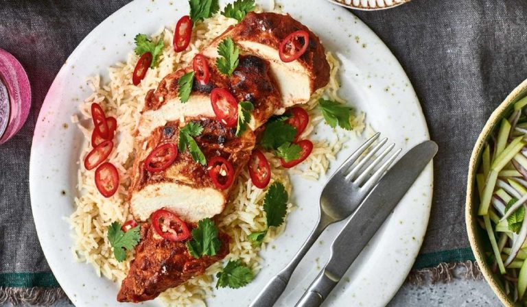 Nadiya Hussain's Tandoori-style Chicken Recipe | Time To Eat