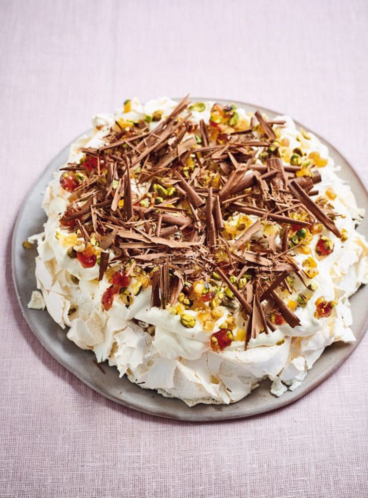 Nadiya Hussainās Tutti Frutti Pavlova