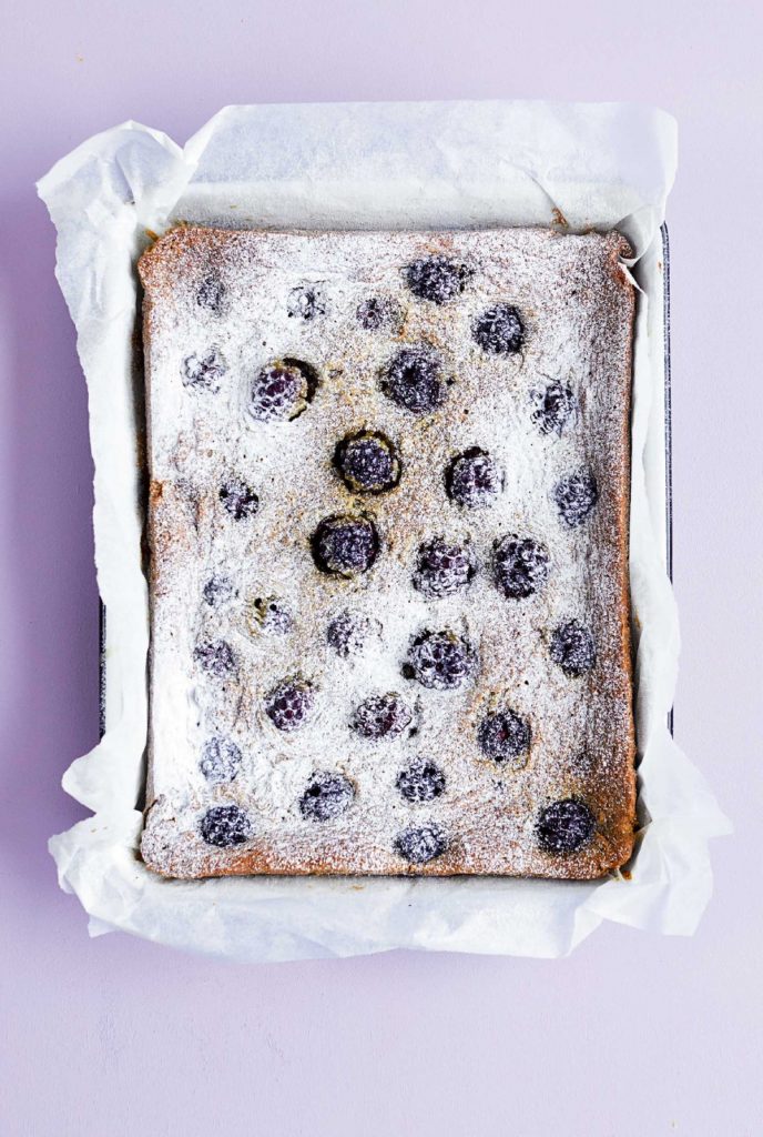 Blackberry and Pistachio Cake