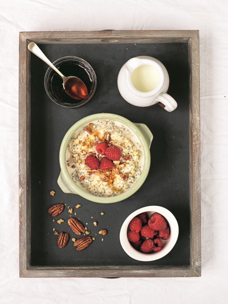 Overnight Oats with Raspberry and Chia