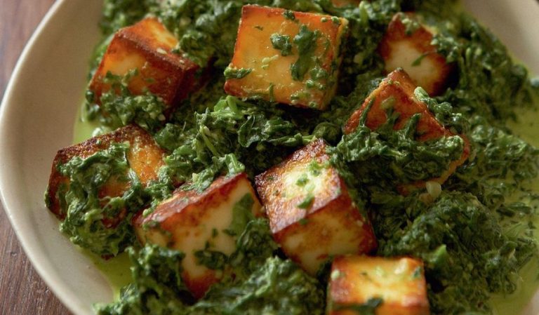 Spinach with Paneer (Saag Paneer)
