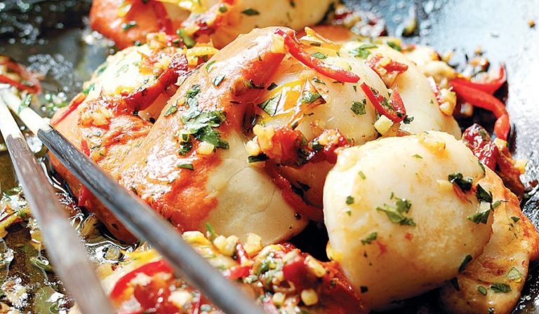 Spicy Scallops with Sun-dried Tomatoes