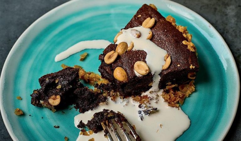 Crispy Chocolate and Salted Peanut Tart