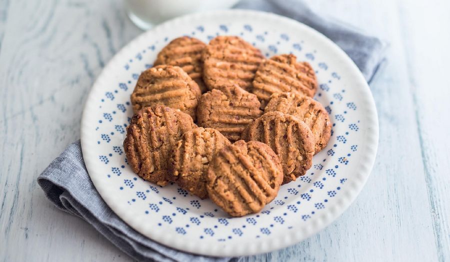 Three Ingredient Peanut Butter Cookies | Easy Biscuit Recipe