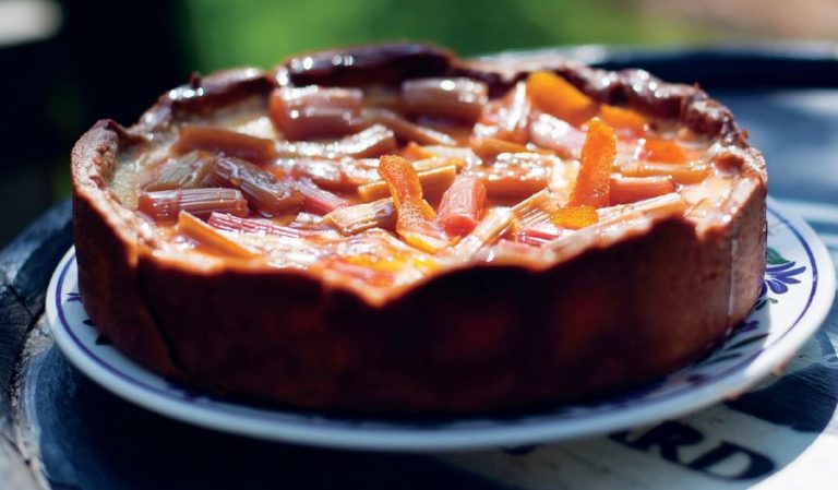Rhubarb & Custard Pie