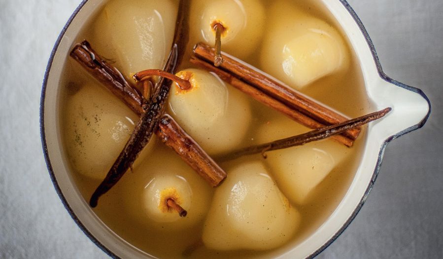 Poached Pears with Vanilla and Cinnamon