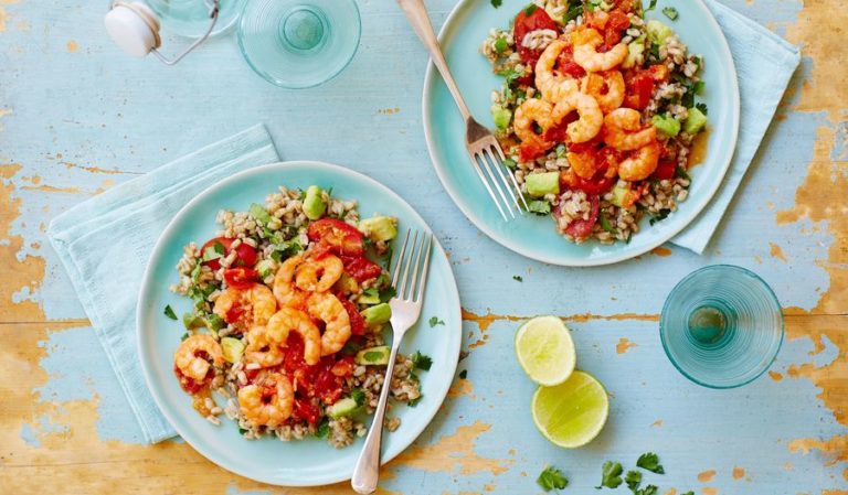 Spicy Prawn Stir-fry with Avocado