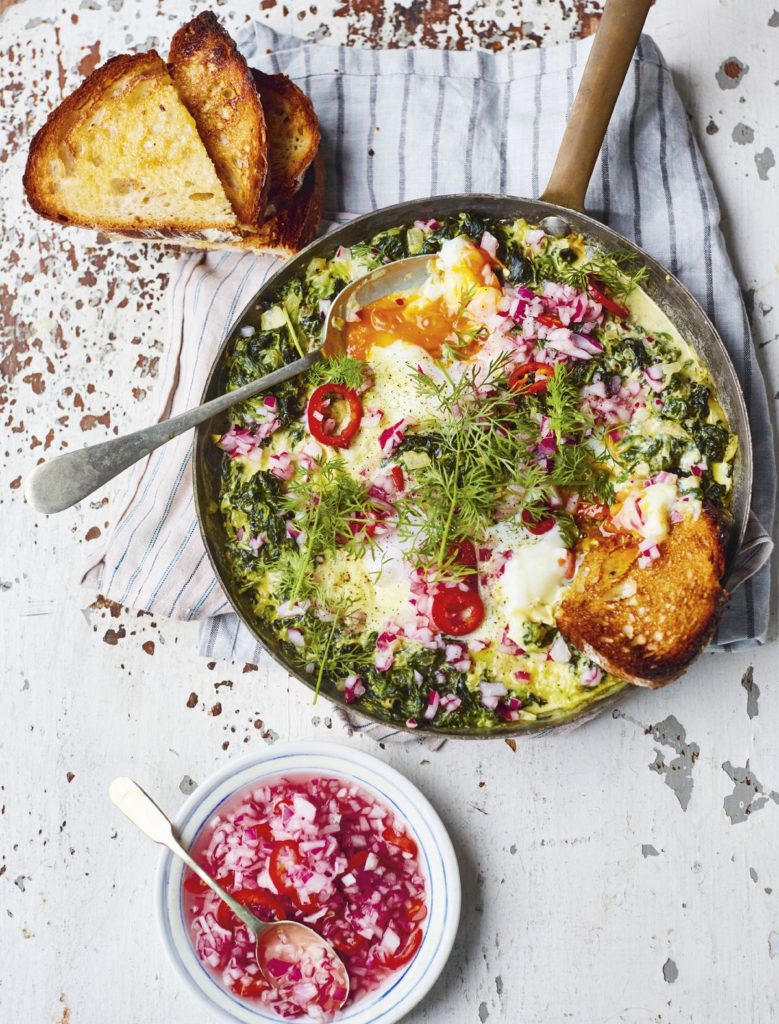Stewed Spinach Eggs (Ägg med stuvad spenat)