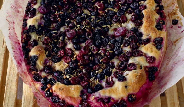 Focaccia with Black Grapes