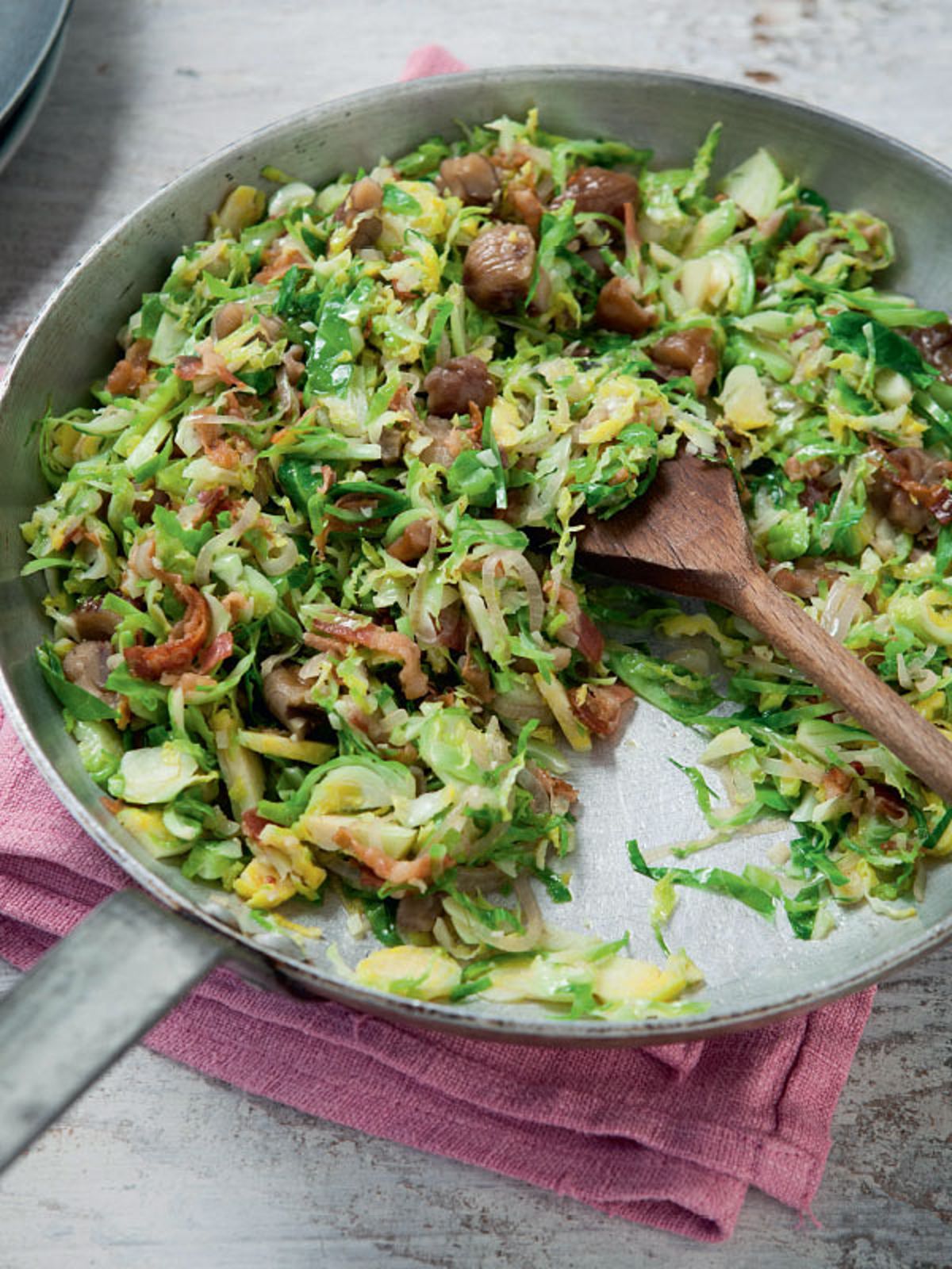 Stir-fried Brussels Sprouts with Chestnuts