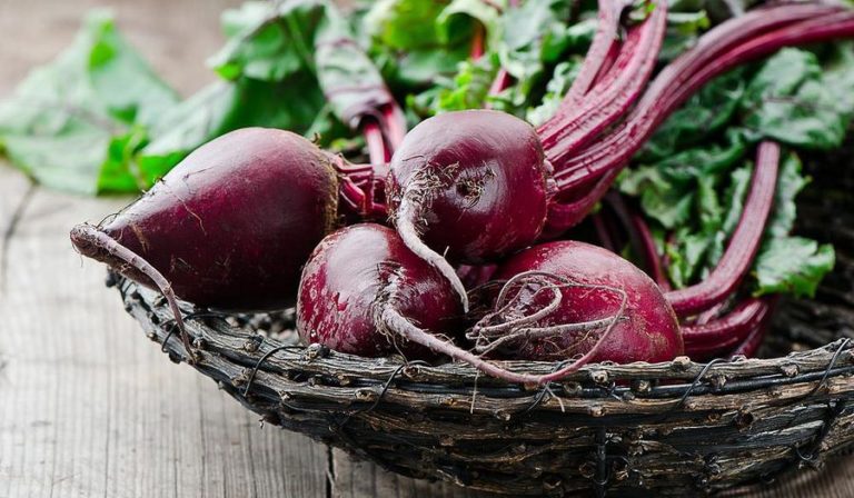 Beetroot and Yoghurt Dip