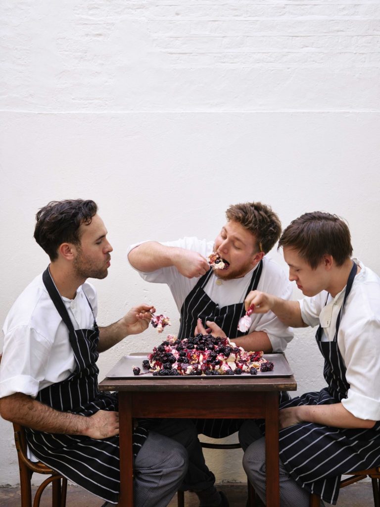 Blackberry Pavlova