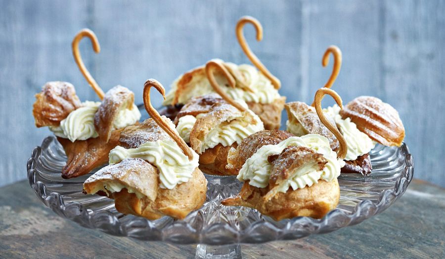 Choux Pastry Swans from Richard Bertinet's Pastry