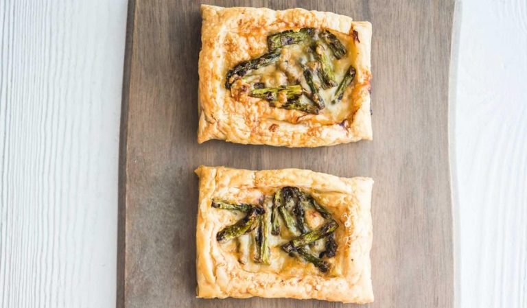 Three-ingredient Asparagus Tartlets Recipe