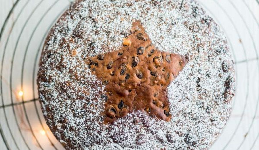 Easy Make-Ahead Christmas Cake Recipe | Three-ingredient Baking