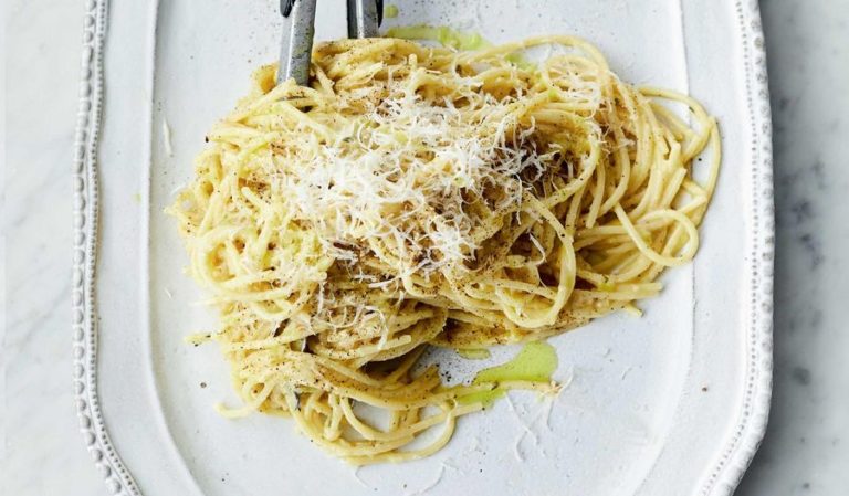 Jamie Oliver Sweet Leek Carbonara | Meat-free Meals Channel 4