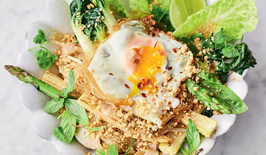 Jamie Oliver's Quick Veg Pad Thai Recipe | Meat-free Meals Channel 4