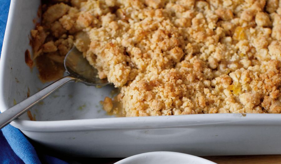 Wintry Apple Bake with Double Ginger Crumble | Winter comfort desserts