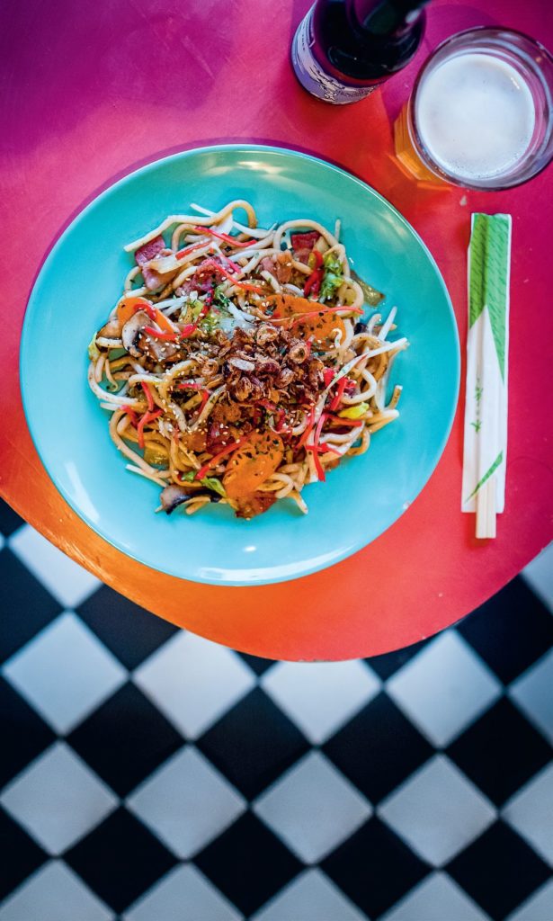 Yaki-udon (Stir-fried Udon Noodles)